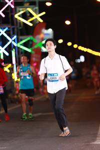 BIB: 43809
                            <button type="button" onclick="openModal(20167251)" class="btn btn-primary btn-sm float-right btn-popup" data-toggle="modal" data-target=".modal-high-quality">
                        <i class="fas fa-shopping-cart"></i> Add to Cart
                    </button>
                                            <button type="button" onclick="isThisMe(20167251, true)" class="btn btn-success btn-sm float-right btn-popup btn-isme hidden" data-toggle="tooltip" data-placement="bottom" title="นี่คือรูปของคุณใช่ไหม คลิกที่นี่เพื่อเอาเข้าอัลบั้ม">
                        <i class="fas fa-plus"></i> Add to album
                    </button>
                    <button type="button" onclick="isThisMe(20167251, false)" class="btn btn-warning btn-sm float-right btn-popup btn-isnotme hidden">
                        <i class="fas fa-ban"></i> Remove from album
                    </button>