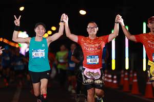 BIB: 40275, 41315
                            <button type="button" onclick="openModal(19901050)" class="btn btn-primary btn-sm float-right btn-popup" data-toggle="modal" data-target=".modal-high-quality">
                        <i class="fas fa-shopping-cart"></i> Add to Cart
                    </button>
                                            <button type="button" onclick="isThisMe(19901050, true)" class="btn btn-success btn-sm float-right btn-popup btn-isme hidden" data-toggle="tooltip" data-placement="bottom" title="นี่คือรูปของคุณใช่ไหม คลิกที่นี่เพื่อเอาเข้าอัลบั้ม">
                        <i class="fas fa-plus"></i> Add to album
                    </button>
                    <button type="button" onclick="isThisMe(19901050, false)" class="btn btn-warning btn-sm float-right btn-popup btn-isnotme hidden">
                        <i class="fas fa-ban"></i> Remove from album
                    </button>