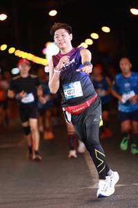 BIB: 4000
                            <button type="button" onclick="openModal(20075301)" class="btn btn-primary btn-sm float-right btn-popup" data-toggle="modal" data-target=".modal-high-quality">
                        <i class="fas fa-shopping-cart"></i> Add to Cart
                    </button>
                                            <button type="button" onclick="isThisMe(20075301, true)" class="btn btn-success btn-sm float-right btn-popup btn-isme hidden" data-toggle="tooltip" data-placement="bottom" title="นี่คือรูปของคุณใช่ไหม คลิกที่นี่เพื่อเอาเข้าอัลบั้ม">
                        <i class="fas fa-plus"></i> Add to album
                    </button>
                    <button type="button" onclick="isThisMe(20075301, false)" class="btn btn-warning btn-sm float-right btn-popup btn-isnotme hidden">
                        <i class="fas fa-ban"></i> Remove from album
                    </button>