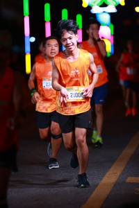 BIB: 234, 104, 21008
                            <button type="button" onclick="openModal(20409881)" class="btn btn-primary btn-sm float-right btn-popup" data-toggle="modal" data-target=".modal-high-quality">
                        <i class="fas fa-shopping-cart"></i> Add to Cart
                    </button>
                                            <button type="button" onclick="isThisMe(20409881, true)" class="btn btn-success btn-sm float-right btn-popup btn-isme hidden" data-toggle="tooltip" data-placement="bottom" title="นี่คือรูปของคุณใช่ไหม คลิกที่นี่เพื่อเอาเข้าอัลบั้ม">
                        <i class="fas fa-plus"></i> Add to album
                    </button>
                    <button type="button" onclick="isThisMe(20409881, false)" class="btn btn-warning btn-sm float-right btn-popup btn-isnotme hidden">
                        <i class="fas fa-ban"></i> Remove from album
                    </button>