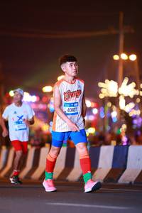 BIB: 40407
                            <button type="button" onclick="openModal(21510474)" class="btn btn-primary btn-sm float-right btn-popup" data-toggle="modal" data-target=".modal-high-quality">
                        <i class="fas fa-shopping-cart"></i> Add to Cart
                    </button>
                                            <button type="button" onclick="isThisMe(21510474, true)" class="btn btn-success btn-sm float-right btn-popup btn-isme hidden" data-toggle="tooltip" data-placement="bottom" title="นี่คือรูปของคุณใช่ไหม คลิกที่นี่เพื่อเอาเข้าอัลบั้ม">
                        <i class="fas fa-plus"></i> Add to album
                    </button>
                    <button type="button" onclick="isThisMe(21510474, false)" class="btn btn-warning btn-sm float-right btn-popup btn-isnotme hidden">
                        <i class="fas fa-ban"></i> Remove from album
                    </button>