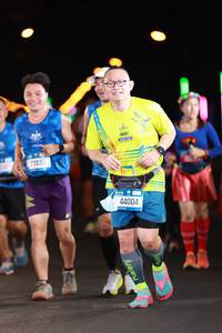 BIB: 77446, 44004
                            <button type="button" onclick="openModal(20162101)" class="btn btn-primary btn-sm float-right btn-popup" data-toggle="modal" data-target=".modal-high-quality">
                        <i class="fas fa-shopping-cart"></i> Add to Cart
                    </button>
                                            <button type="button" onclick="isThisMe(20162101, true)" class="btn btn-success btn-sm float-right btn-popup btn-isme hidden" data-toggle="tooltip" data-placement="bottom" title="นี่คือรูปของคุณใช่ไหม คลิกที่นี่เพื่อเอาเข้าอัลบั้ม">
                        <i class="fas fa-plus"></i> Add to album
                    </button>
                    <button type="button" onclick="isThisMe(20162101, false)" class="btn btn-warning btn-sm float-right btn-popup btn-isnotme hidden">
                        <i class="fas fa-ban"></i> Remove from album
                    </button>