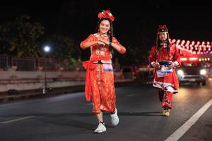 BIB: 686
                            <button type="button" onclick="openModal(20285793)" class="btn btn-primary btn-sm float-right btn-popup" data-toggle="modal" data-target=".modal-high-quality">
                        <i class="fas fa-shopping-cart"></i> Add to Cart
                    </button>
                                            <button type="button" onclick="isThisMe(20285793, true)" class="btn btn-success btn-sm float-right btn-popup btn-isme hidden" data-toggle="tooltip" data-placement="bottom" title="นี่คือรูปของคุณใช่ไหม คลิกที่นี่เพื่อเอาเข้าอัลบั้ม">
                        <i class="fas fa-plus"></i> Add to album
                    </button>
                    <button type="button" onclick="isThisMe(20285793, false)" class="btn btn-warning btn-sm float-right btn-popup btn-isnotme hidden">
                        <i class="fas fa-ban"></i> Remove from album
                    </button>