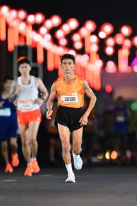 BIB: 20199
                            <button type="button" onclick="openModal(19816271)" class="btn btn-primary btn-sm float-right btn-popup" data-toggle="modal" data-target=".modal-high-quality">
                        <i class="fas fa-shopping-cart"></i> Add to Cart
                    </button>
                                            <button type="button" onclick="isThisMe(19816271, true)" class="btn btn-success btn-sm float-right btn-popup btn-isme hidden" data-toggle="tooltip" data-placement="bottom" title="นี่คือรูปของคุณใช่ไหม คลิกที่นี่เพื่อเอาเข้าอัลบั้ม">
                        <i class="fas fa-plus"></i> Add to album
                    </button>
                    <button type="button" onclick="isThisMe(19816271, false)" class="btn btn-warning btn-sm float-right btn-popup btn-isnotme hidden">
                        <i class="fas fa-ban"></i> Remove from album
                    </button>