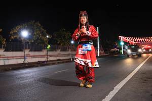 BIB: 68401
                            <button type="button" onclick="openModal(20289172)" class="btn btn-primary btn-sm float-right btn-popup" data-toggle="modal" data-target=".modal-high-quality">
                        <i class="fas fa-shopping-cart"></i> Add to Cart
                    </button>
                                            <button type="button" onclick="isThisMe(20289172, true)" class="btn btn-success btn-sm float-right btn-popup btn-isme hidden" data-toggle="tooltip" data-placement="bottom" title="นี่คือรูปของคุณใช่ไหม คลิกที่นี่เพื่อเอาเข้าอัลบั้ม">
                        <i class="fas fa-plus"></i> Add to album
                    </button>
                    <button type="button" onclick="isThisMe(20289172, false)" class="btn btn-warning btn-sm float-right btn-popup btn-isnotme hidden">
                        <i class="fas fa-ban"></i> Remove from album
                    </button>