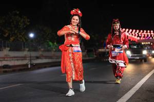 BIB: 6840, 202
                            <button type="button" onclick="openModal(20285743)" class="btn btn-primary btn-sm float-right btn-popup" data-toggle="modal" data-target=".modal-high-quality">
                        <i class="fas fa-shopping-cart"></i> Add to Cart
                    </button>
                                            <button type="button" onclick="isThisMe(20285743, true)" class="btn btn-success btn-sm float-right btn-popup btn-isme hidden" data-toggle="tooltip" data-placement="bottom" title="นี่คือรูปของคุณใช่ไหม คลิกที่นี่เพื่อเอาเข้าอัลบั้ม">
                        <i class="fas fa-plus"></i> Add to album
                    </button>
                    <button type="button" onclick="isThisMe(20285743, false)" class="btn btn-warning btn-sm float-right btn-popup btn-isnotme hidden">
                        <i class="fas fa-ban"></i> Remove from album
                    </button>