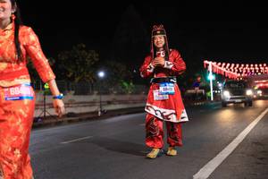 BIB: 68409, 68401
                            <button type="button" onclick="openModal(20287687)" class="btn btn-primary btn-sm float-right btn-popup" data-toggle="modal" data-target=".modal-high-quality">
                        <i class="fas fa-shopping-cart"></i> Add to Cart
                    </button>
                                            <button type="button" onclick="isThisMe(20287687, true)" class="btn btn-success btn-sm float-right btn-popup btn-isme hidden" data-toggle="tooltip" data-placement="bottom" title="นี่คือรูปของคุณใช่ไหม คลิกที่นี่เพื่อเอาเข้าอัลบั้ม">
                        <i class="fas fa-plus"></i> Add to album
                    </button>
                    <button type="button" onclick="isThisMe(20287687, false)" class="btn btn-warning btn-sm float-right btn-popup btn-isnotme hidden">
                        <i class="fas fa-ban"></i> Remove from album
                    </button>