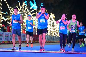 BIB: 600, 4348, 41033, 45554, 006, 41675
                            <button type="button" onclick="openModal(20399878)" class="btn btn-primary btn-sm float-right btn-popup" data-toggle="modal" data-target=".modal-high-quality">
                        <i class="fas fa-shopping-cart"></i> Add to Cart
                    </button>
                                            <button type="button" onclick="isThisMe(20399878, true)" class="btn btn-success btn-sm float-right btn-popup btn-isme hidden" data-toggle="tooltip" data-placement="bottom" title="นี่คือรูปของคุณใช่ไหม คลิกที่นี่เพื่อเอาเข้าอัลบั้ม">
                        <i class="fas fa-plus"></i> Add to album
                    </button>
                    <button type="button" onclick="isThisMe(20399878, false)" class="btn btn-warning btn-sm float-right btn-popup btn-isnotme hidden">
                        <i class="fas fa-ban"></i> Remove from album
                    </button>