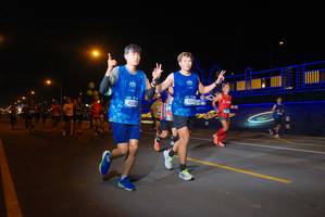 BIB: 4061, 4285, 435
                            <button type="button" onclick="openModal(21011925)" class="btn btn-primary btn-sm float-right btn-popup" data-toggle="modal" data-target=".modal-high-quality">
                        <i class="fas fa-shopping-cart"></i> Add to Cart
                    </button>
                                            <button type="button" onclick="isThisMe(21011925, true)" class="btn btn-success btn-sm float-right btn-popup btn-isme hidden" data-toggle="tooltip" data-placement="bottom" title="นี่คือรูปของคุณใช่ไหม คลิกที่นี่เพื่อเอาเข้าอัลบั้ม">
                        <i class="fas fa-plus"></i> Add to album
                    </button>
                    <button type="button" onclick="isThisMe(21011925, false)" class="btn btn-warning btn-sm float-right btn-popup btn-isnotme hidden">
                        <i class="fas fa-ban"></i> Remove from album
                    </button>