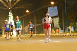 BIB: 201
                            <button type="button" onclick="openModal(20891918)" class="btn btn-primary btn-sm float-right btn-popup" data-toggle="modal" data-target=".modal-high-quality">
                        <i class="fas fa-shopping-cart"></i> Add to Cart
                    </button>
                                            <button type="button" onclick="isThisMe(20891918, true)" class="btn btn-success btn-sm float-right btn-popup btn-isme hidden" data-toggle="tooltip" data-placement="bottom" title="นี่คือรูปของคุณใช่ไหม คลิกที่นี่เพื่อเอาเข้าอัลบั้ม">
                        <i class="fas fa-plus"></i> Add to album
                    </button>
                    <button type="button" onclick="isThisMe(20891918, false)" class="btn btn-warning btn-sm float-right btn-popup btn-isnotme hidden">
                        <i class="fas fa-ban"></i> Remove from album
                    </button>