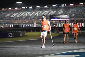 BIB: 223, 25317
                            <button type="button" onclick="openModal(20038423)" class="btn btn-primary btn-sm float-right btn-popup" data-toggle="modal" data-target=".modal-high-quality">
                        <i class="fas fa-shopping-cart"></i> Add to Cart
                    </button>
                                            <button type="button" onclick="isThisMe(20038423, true)" class="btn btn-success btn-sm float-right btn-popup btn-isme hidden" data-toggle="tooltip" data-placement="bottom" title="นี่คือรูปของคุณใช่ไหม คลิกที่นี่เพื่อเอาเข้าอัลบั้ม">
                        <i class="fas fa-plus"></i> Add to album
                    </button>
                    <button type="button" onclick="isThisMe(20038423, false)" class="btn btn-warning btn-sm float-right btn-popup btn-isnotme hidden">
                        <i class="fas fa-ban"></i> Remove from album
                    </button>