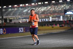 BIB: 40109
                            <button type="button" onclick="openModal(19962207)" class="btn btn-primary btn-sm float-right btn-popup" data-toggle="modal" data-target=".modal-high-quality">
                        <i class="fas fa-shopping-cart"></i> Add to Cart
                    </button>
                                            <button type="button" onclick="isThisMe(19962207, true)" class="btn btn-success btn-sm float-right btn-popup btn-isme hidden" data-toggle="tooltip" data-placement="bottom" title="นี่คือรูปของคุณใช่ไหม คลิกที่นี่เพื่อเอาเข้าอัลบั้ม">
                        <i class="fas fa-plus"></i> Add to album
                    </button>
                    <button type="button" onclick="isThisMe(19962207, false)" class="btn btn-warning btn-sm float-right btn-popup btn-isnotme hidden">
                        <i class="fas fa-ban"></i> Remove from album
                    </button>