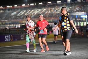 BIB: 4753
                            <button type="button" onclick="openModal(19959104)" class="btn btn-primary btn-sm float-right btn-popup" data-toggle="modal" data-target=".modal-high-quality">
                        <i class="fas fa-shopping-cart"></i> Add to Cart
                    </button>
                                            <button type="button" onclick="isThisMe(19959104, true)" class="btn btn-success btn-sm float-right btn-popup btn-isme hidden" data-toggle="tooltip" data-placement="bottom" title="นี่คือรูปของคุณใช่ไหม คลิกที่นี่เพื่อเอาเข้าอัลบั้ม">
                        <i class="fas fa-plus"></i> Add to album
                    </button>
                    <button type="button" onclick="isThisMe(19959104, false)" class="btn btn-warning btn-sm float-right btn-popup btn-isnotme hidden">
                        <i class="fas fa-ban"></i> Remove from album
                    </button>