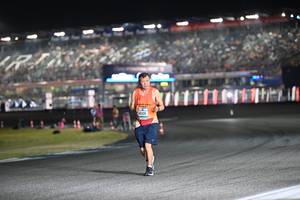 BIB: 60100
                            <button type="button" onclick="openModal(19962134)" class="btn btn-primary btn-sm float-right btn-popup" data-toggle="modal" data-target=".modal-high-quality">
                        <i class="fas fa-shopping-cart"></i> Add to Cart
                    </button>
                                            <button type="button" onclick="isThisMe(19962134, true)" class="btn btn-success btn-sm float-right btn-popup btn-isme hidden" data-toggle="tooltip" data-placement="bottom" title="นี่คือรูปของคุณใช่ไหม คลิกที่นี่เพื่อเอาเข้าอัลบั้ม">
                        <i class="fas fa-plus"></i> Add to album
                    </button>
                    <button type="button" onclick="isThisMe(19962134, false)" class="btn btn-warning btn-sm float-right btn-popup btn-isnotme hidden">
                        <i class="fas fa-ban"></i> Remove from album
                    </button>