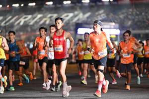 BIB: 2530, 2176, 22411, 20936, 20685
                            <button type="button" onclick="openModal(19986625)" class="btn btn-primary btn-sm float-right btn-popup" data-toggle="modal" data-target=".modal-high-quality">
                        <i class="fas fa-shopping-cart"></i> Add to Cart
                    </button>
                                            <button type="button" onclick="isThisMe(19986625, true)" class="btn btn-success btn-sm float-right btn-popup btn-isme hidden" data-toggle="tooltip" data-placement="bottom" title="นี่คือรูปของคุณใช่ไหม คลิกที่นี่เพื่อเอาเข้าอัลบั้ม">
                        <i class="fas fa-plus"></i> Add to album
                    </button>
                    <button type="button" onclick="isThisMe(19986625, false)" class="btn btn-warning btn-sm float-right btn-popup btn-isnotme hidden">
                        <i class="fas fa-ban"></i> Remove from album
                    </button>