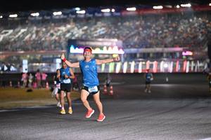 BIB: 4351
                            <button type="button" onclick="openModal(19960838)" class="btn btn-primary btn-sm float-right btn-popup" data-toggle="modal" data-target=".modal-high-quality">
                        <i class="fas fa-shopping-cart"></i> Add to Cart
                    </button>
                                            <button type="button" onclick="isThisMe(19960838, true)" class="btn btn-success btn-sm float-right btn-popup btn-isme hidden" data-toggle="tooltip" data-placement="bottom" title="นี่คือรูปของคุณใช่ไหม คลิกที่นี่เพื่อเอาเข้าอัลบั้ม">
                        <i class="fas fa-plus"></i> Add to album
                    </button>
                    <button type="button" onclick="isThisMe(19960838, false)" class="btn btn-warning btn-sm float-right btn-popup btn-isnotme hidden">
                        <i class="fas fa-ban"></i> Remove from album
                    </button>