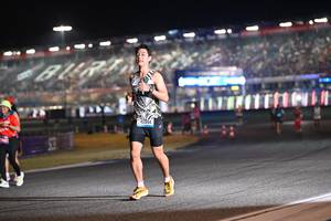 BIB: 42894
                            <button type="button" onclick="openModal(19960362)" class="btn btn-primary btn-sm float-right btn-popup" data-toggle="modal" data-target=".modal-high-quality">
                        <i class="fas fa-shopping-cart"></i> Add to Cart
                    </button>
                                            <button type="button" onclick="isThisMe(19960362, true)" class="btn btn-success btn-sm float-right btn-popup btn-isme hidden" data-toggle="tooltip" data-placement="bottom" title="นี่คือรูปของคุณใช่ไหม คลิกที่นี่เพื่อเอาเข้าอัลบั้ม">
                        <i class="fas fa-plus"></i> Add to album
                    </button>
                    <button type="button" onclick="isThisMe(19960362, false)" class="btn btn-warning btn-sm float-right btn-popup btn-isnotme hidden">
                        <i class="fas fa-ban"></i> Remove from album
                    </button>