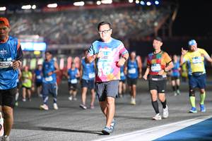 BIB: 42535, 4400
                            <button type="button" onclick="openModal(19957795)" class="btn btn-primary btn-sm float-right btn-popup" data-toggle="modal" data-target=".modal-high-quality">
                        <i class="fas fa-shopping-cart"></i> Add to Cart
                    </button>
                                            <button type="button" onclick="isThisMe(19957795, true)" class="btn btn-success btn-sm float-right btn-popup btn-isme hidden" data-toggle="tooltip" data-placement="bottom" title="นี่คือรูปของคุณใช่ไหม คลิกที่นี่เพื่อเอาเข้าอัลบั้ม">
                        <i class="fas fa-plus"></i> Add to album
                    </button>
                    <button type="button" onclick="isThisMe(19957795, false)" class="btn btn-warning btn-sm float-right btn-popup btn-isnotme hidden">
                        <i class="fas fa-ban"></i> Remove from album
                    </button>