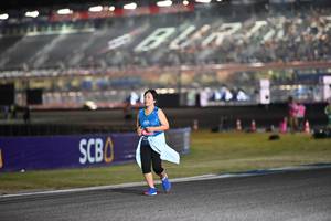 BIB: 
                            <button type="button" onclick="openModal(19961514)" class="btn btn-primary btn-sm float-right btn-popup" data-toggle="modal" data-target=".modal-high-quality">
                        <i class="fas fa-shopping-cart"></i> Add to Cart
                    </button>
                                            <button type="button" onclick="isThisMe(19961514, true)" class="btn btn-success btn-sm float-right btn-popup btn-isme hidden" data-toggle="tooltip" data-placement="bottom" title="นี่คือรูปของคุณใช่ไหม คลิกที่นี่เพื่อเอาเข้าอัลบั้ม">
                        <i class="fas fa-plus"></i> Add to album
                    </button>
                    <button type="button" onclick="isThisMe(19961514, false)" class="btn btn-warning btn-sm float-right btn-popup btn-isnotme hidden">
                        <i class="fas fa-ban"></i> Remove from album
                    </button>