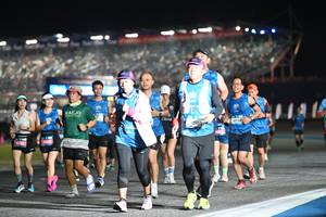 BIB: 40200, 1959, 
                            <button type="button" onclick="openModal(19957745)" class="btn btn-primary btn-sm float-right btn-popup" data-toggle="modal" data-target=".modal-high-quality">
                        <i class="fas fa-shopping-cart"></i> Add to Cart
                    </button>
                                            <button type="button" onclick="isThisMe(19957745, true)" class="btn btn-success btn-sm float-right btn-popup btn-isme hidden" data-toggle="tooltip" data-placement="bottom" title="นี่คือรูปของคุณใช่ไหม คลิกที่นี่เพื่อเอาเข้าอัลบั้ม">
                        <i class="fas fa-plus"></i> Add to album
                    </button>
                    <button type="button" onclick="isThisMe(19957745, false)" class="btn btn-warning btn-sm float-right btn-popup btn-isnotme hidden">
                        <i class="fas fa-ban"></i> Remove from album
                    </button>