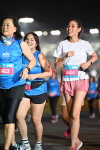 BIB: 14113, 64114
                            <button type="button" onclick="openModal(20097959)" class="btn btn-primary btn-sm float-right btn-popup" data-toggle="modal" data-target=".modal-high-quality">
                        <i class="fas fa-shopping-cart"></i> Add to Cart
                    </button>
                                            <button type="button" onclick="isThisMe(20097959, true)" class="btn btn-success btn-sm float-right btn-popup btn-isme hidden" data-toggle="tooltip" data-placement="bottom" title="นี่คือรูปของคุณใช่ไหม คลิกที่นี่เพื่อเอาเข้าอัลบั้ม">
                        <i class="fas fa-plus"></i> Add to album
                    </button>
                    <button type="button" onclick="isThisMe(20097959, false)" class="btn btn-warning btn-sm float-right btn-popup btn-isnotme hidden">
                        <i class="fas fa-ban"></i> Remove from album
                    </button>