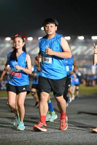 BIB: 167, 13187, 11619
                            <button type="button" onclick="openModal(20101212)" class="btn btn-primary btn-sm float-right btn-popup" data-toggle="modal" data-target=".modal-high-quality">
                        <i class="fas fa-shopping-cart"></i> Add to Cart
                    </button>
                                            <button type="button" onclick="isThisMe(20101212, true)" class="btn btn-success btn-sm float-right btn-popup btn-isme hidden" data-toggle="tooltip" data-placement="bottom" title="นี่คือรูปของคุณใช่ไหม คลิกที่นี่เพื่อเอาเข้าอัลบั้ม">
                        <i class="fas fa-plus"></i> Add to album
                    </button>
                    <button type="button" onclick="isThisMe(20101212, false)" class="btn btn-warning btn-sm float-right btn-popup btn-isnotme hidden">
                        <i class="fas fa-ban"></i> Remove from album
                    </button>