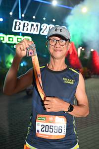 BIB: 161, 140, 20596
                            <button type="button" onclick="openModal(20165355)" class="btn btn-primary btn-sm float-right btn-popup" data-toggle="modal" data-target=".modal-high-quality">
                        <i class="fas fa-shopping-cart"></i> Add to Cart
                    </button>
                                            <button type="button" onclick="isThisMe(20165355, true)" class="btn btn-success btn-sm float-right btn-popup btn-isme hidden" data-toggle="tooltip" data-placement="bottom" title="นี่คือรูปของคุณใช่ไหม คลิกที่นี่เพื่อเอาเข้าอัลบั้ม">
                        <i class="fas fa-plus"></i> Add to album
                    </button>
                    <button type="button" onclick="isThisMe(20165355, false)" class="btn btn-warning btn-sm float-right btn-popup btn-isnotme hidden">
                        <i class="fas fa-ban"></i> Remove from album
                    </button>