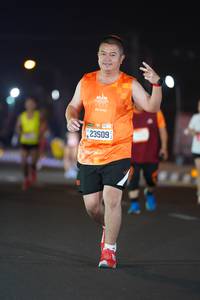 BIB: 23509, 209
                            <button type="button" onclick="openModal(20135389)" class="btn btn-primary btn-sm float-right btn-popup" data-toggle="modal" data-target=".modal-high-quality">
                        <i class="fas fa-shopping-cart"></i> Add to Cart
                    </button>
                                            <button type="button" onclick="isThisMe(20135389, true)" class="btn btn-success btn-sm float-right btn-popup btn-isme hidden" data-toggle="tooltip" data-placement="bottom" title="นี่คือรูปของคุณใช่ไหม คลิกที่นี่เพื่อเอาเข้าอัลบั้ม">
                        <i class="fas fa-plus"></i> Add to album
                    </button>
                    <button type="button" onclick="isThisMe(20135389, false)" class="btn btn-warning btn-sm float-right btn-popup btn-isnotme hidden">
                        <i class="fas fa-ban"></i> Remove from album
                    </button>