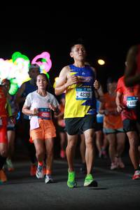 BIB: 452, 42319, 111, 440
                            <button type="button" onclick="openModal(20719164)" class="btn btn-primary btn-sm float-right btn-popup" data-toggle="modal" data-target=".modal-high-quality">
                        <i class="fas fa-shopping-cart"></i> Add to Cart
                    </button>
                                            <button type="button" onclick="isThisMe(20719164, true)" class="btn btn-success btn-sm float-right btn-popup btn-isme hidden" data-toggle="tooltip" data-placement="bottom" title="นี่คือรูปของคุณใช่ไหม คลิกที่นี่เพื่อเอาเข้าอัลบั้ม">
                        <i class="fas fa-plus"></i> Add to album
                    </button>
                    <button type="button" onclick="isThisMe(20719164, false)" class="btn btn-warning btn-sm float-right btn-popup btn-isnotme hidden">
                        <i class="fas fa-ban"></i> Remove from album
                    </button>