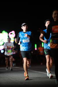 BIB: 41302, 260
                            <button type="button" onclick="openModal(20684690)" class="btn btn-primary btn-sm float-right btn-popup" data-toggle="modal" data-target=".modal-high-quality">
                        <i class="fas fa-shopping-cart"></i> Add to Cart
                    </button>
                                            <button type="button" onclick="isThisMe(20684690, true)" class="btn btn-success btn-sm float-right btn-popup btn-isme hidden" data-toggle="tooltip" data-placement="bottom" title="นี่คือรูปของคุณใช่ไหม คลิกที่นี่เพื่อเอาเข้าอัลบั้ม">
                        <i class="fas fa-plus"></i> Add to album
                    </button>
                    <button type="button" onclick="isThisMe(20684690, false)" class="btn btn-warning btn-sm float-right btn-popup btn-isnotme hidden">
                        <i class="fas fa-ban"></i> Remove from album
                    </button>