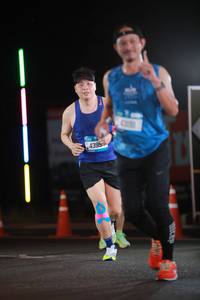 BIB: 4395
                            <button type="button" onclick="openModal(20206705)" class="btn btn-primary btn-sm float-right btn-popup" data-toggle="modal" data-target=".modal-high-quality">
                        <i class="fas fa-shopping-cart"></i> Add to Cart
                    </button>
                                            <button type="button" onclick="isThisMe(20206705, true)" class="btn btn-success btn-sm float-right btn-popup btn-isme hidden" data-toggle="tooltip" data-placement="bottom" title="นี่คือรูปของคุณใช่ไหม คลิกที่นี่เพื่อเอาเข้าอัลบั้ม">
                        <i class="fas fa-plus"></i> Add to album
                    </button>
                    <button type="button" onclick="isThisMe(20206705, false)" class="btn btn-warning btn-sm float-right btn-popup btn-isnotme hidden">
                        <i class="fas fa-ban"></i> Remove from album
                    </button>