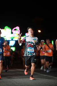 BIB: 43210
                            <button type="button" onclick="openModal(20690664)" class="btn btn-primary btn-sm float-right btn-popup" data-toggle="modal" data-target=".modal-high-quality">
                        <i class="fas fa-shopping-cart"></i> Add to Cart
                    </button>
                                            <button type="button" onclick="isThisMe(20690664, true)" class="btn btn-success btn-sm float-right btn-popup btn-isme hidden" data-toggle="tooltip" data-placement="bottom" title="นี่คือรูปของคุณใช่ไหม คลิกที่นี่เพื่อเอาเข้าอัลบั้ม">
                        <i class="fas fa-plus"></i> Add to album
                    </button>
                    <button type="button" onclick="isThisMe(20690664, false)" class="btn btn-warning btn-sm float-right btn-popup btn-isnotme hidden">
                        <i class="fas fa-ban"></i> Remove from album
                    </button>