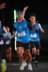 BIB: 0869, 1025, 41252, 42973
                            <button type="button" onclick="openModal(20228585)" class="btn btn-primary btn-sm float-right btn-popup" data-toggle="modal" data-target=".modal-high-quality">
                        <i class="fas fa-shopping-cart"></i> Add to Cart
                    </button>
                                            <button type="button" onclick="isThisMe(20228585, true)" class="btn btn-success btn-sm float-right btn-popup btn-isme hidden" data-toggle="tooltip" data-placement="bottom" title="นี่คือรูปของคุณใช่ไหม คลิกที่นี่เพื่อเอาเข้าอัลบั้ม">
                        <i class="fas fa-plus"></i> Add to album
                    </button>
                    <button type="button" onclick="isThisMe(20228585, false)" class="btn btn-warning btn-sm float-right btn-popup btn-isnotme hidden">
                        <i class="fas fa-ban"></i> Remove from album
                    </button>