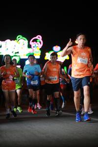 BIB: 27061, 1291, 41563, 20078, 22019
                            <button type="button" onclick="openModal(21707365)" class="btn btn-primary btn-sm float-right btn-popup" data-toggle="modal" data-target=".modal-high-quality">
                        <i class="fas fa-shopping-cart"></i> Add to Cart
                    </button>
                                            <button type="button" onclick="isThisMe(21707365, true)" class="btn btn-success btn-sm float-right btn-popup btn-isme hidden" data-toggle="tooltip" data-placement="bottom" title="นี่คือรูปของคุณใช่ไหม คลิกที่นี่เพื่อเอาเข้าอัลบั้ม">
                        <i class="fas fa-plus"></i> Add to album
                    </button>
                    <button type="button" onclick="isThisMe(21707365, false)" class="btn btn-warning btn-sm float-right btn-popup btn-isnotme hidden">
                        <i class="fas fa-ban"></i> Remove from album
                    </button>