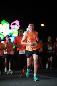 BIB: 085
                            <button type="button" onclick="openModal(21694971)" class="btn btn-primary btn-sm float-right btn-popup" data-toggle="modal" data-target=".modal-high-quality">
                        <i class="fas fa-shopping-cart"></i> Add to Cart
                    </button>
                                            <button type="button" onclick="isThisMe(21694971, true)" class="btn btn-success btn-sm float-right btn-popup btn-isme hidden" data-toggle="tooltip" data-placement="bottom" title="นี่คือรูปของคุณใช่ไหม คลิกที่นี่เพื่อเอาเข้าอัลบั้ม">
                        <i class="fas fa-plus"></i> Add to album
                    </button>
                    <button type="button" onclick="isThisMe(21694971, false)" class="btn btn-warning btn-sm float-right btn-popup btn-isnotme hidden">
                        <i class="fas fa-ban"></i> Remove from album
                    </button>