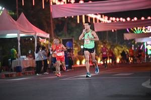 BIB: 6887, 505
                            <button type="button" onclick="openModal(20098059)" class="btn btn-primary btn-sm float-right btn-popup" data-toggle="modal" data-target=".modal-high-quality">
                        <i class="fas fa-shopping-cart"></i> Add to Cart
                    </button>
                                            <button type="button" onclick="isThisMe(20098059, true)" class="btn btn-success btn-sm float-right btn-popup btn-isme hidden" data-toggle="tooltip" data-placement="bottom" title="นี่คือรูปของคุณใช่ไหม คลิกที่นี่เพื่อเอาเข้าอัลบั้ม">
                        <i class="fas fa-plus"></i> Add to album
                    </button>
                    <button type="button" onclick="isThisMe(20098059, false)" class="btn btn-warning btn-sm float-right btn-popup btn-isnotme hidden">
                        <i class="fas fa-ban"></i> Remove from album
                    </button>