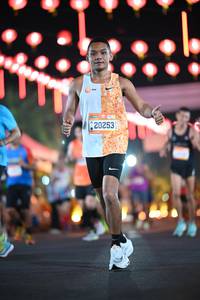 BIB: 20253
                            <button type="button" onclick="openModal(20137284)" class="btn btn-primary btn-sm float-right btn-popup" data-toggle="modal" data-target=".modal-high-quality">
                        <i class="fas fa-shopping-cart"></i> Add to Cart
                    </button>
                                            <button type="button" onclick="isThisMe(20137284, true)" class="btn btn-success btn-sm float-right btn-popup btn-isme hidden" data-toggle="tooltip" data-placement="bottom" title="นี่คือรูปของคุณใช่ไหม คลิกที่นี่เพื่อเอาเข้าอัลบั้ม">
                        <i class="fas fa-plus"></i> Add to album
                    </button>
                    <button type="button" onclick="isThisMe(20137284, false)" class="btn btn-warning btn-sm float-right btn-popup btn-isnotme hidden">
                        <i class="fas fa-ban"></i> Remove from album
                    </button>