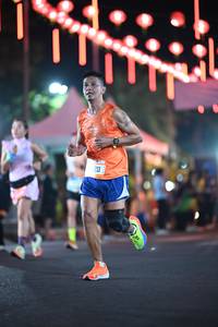 BIB: 211
                            <button type="button" onclick="openModal(20139765)" class="btn btn-primary btn-sm float-right btn-popup" data-toggle="modal" data-target=".modal-high-quality">
                        <i class="fas fa-shopping-cart"></i> Add to Cart
                    </button>
                                            <button type="button" onclick="isThisMe(20139765, true)" class="btn btn-success btn-sm float-right btn-popup btn-isme hidden" data-toggle="tooltip" data-placement="bottom" title="นี่คือรูปของคุณใช่ไหม คลิกที่นี่เพื่อเอาเข้าอัลบั้ม">
                        <i class="fas fa-plus"></i> Add to album
                    </button>
                    <button type="button" onclick="isThisMe(20139765, false)" class="btn btn-warning btn-sm float-right btn-popup btn-isnotme hidden">
                        <i class="fas fa-ban"></i> Remove from album
                    </button>