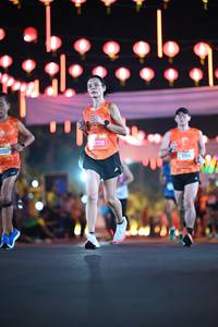 BIB: 1002, 4728
                            <button type="button" onclick="openModal(20136267)" class="btn btn-primary btn-sm float-right btn-popup" data-toggle="modal" data-target=".modal-high-quality">
                        <i class="fas fa-shopping-cart"></i> Add to Cart
                    </button>
                                            <button type="button" onclick="isThisMe(20136267, true)" class="btn btn-success btn-sm float-right btn-popup btn-isme hidden" data-toggle="tooltip" data-placement="bottom" title="นี่คือรูปของคุณใช่ไหม คลิกที่นี่เพื่อเอาเข้าอัลบั้ม">
                        <i class="fas fa-plus"></i> Add to album
                    </button>
                    <button type="button" onclick="isThisMe(20136267, false)" class="btn btn-warning btn-sm float-right btn-popup btn-isnotme hidden">
                        <i class="fas fa-ban"></i> Remove from album
                    </button>