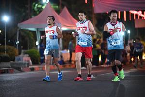 BIB: 1613, 43378, 43477
                            <button type="button" onclick="openModal(21550664)" class="btn btn-primary btn-sm float-right btn-popup" data-toggle="modal" data-target=".modal-high-quality">
                        <i class="fas fa-shopping-cart"></i> Add to Cart
                    </button>
                                            <button type="button" onclick="isThisMe(21550664, true)" class="btn btn-success btn-sm float-right btn-popup btn-isme hidden" data-toggle="tooltip" data-placement="bottom" title="นี่คือรูปของคุณใช่ไหม คลิกที่นี่เพื่อเอาเข้าอัลบั้ม">
                        <i class="fas fa-plus"></i> Add to album
                    </button>
                    <button type="button" onclick="isThisMe(21550664, false)" class="btn btn-warning btn-sm float-right btn-popup btn-isnotme hidden">
                        <i class="fas fa-ban"></i> Remove from album
                    </button>