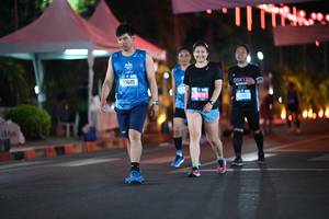 BIB: 77445, 7478, 120
                            <button type="button" onclick="openModal(21581964)" class="btn btn-primary btn-sm float-right btn-popup" data-toggle="modal" data-target=".modal-high-quality">
                        <i class="fas fa-shopping-cart"></i> Add to Cart
                    </button>
                                            <button type="button" onclick="isThisMe(21581964, true)" class="btn btn-success btn-sm float-right btn-popup btn-isme hidden" data-toggle="tooltip" data-placement="bottom" title="นี่คือรูปของคุณใช่ไหม คลิกที่นี่เพื่อเอาเข้าอัลบั้ม">
                        <i class="fas fa-plus"></i> Add to album
                    </button>
                    <button type="button" onclick="isThisMe(21581964, false)" class="btn btn-warning btn-sm float-right btn-popup btn-isnotme hidden">
                        <i class="fas fa-ban"></i> Remove from album
                    </button>