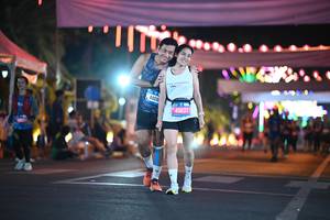 BIB: 4406, 45637
                            <button type="button" onclick="openModal(21572911)" class="btn btn-primary btn-sm float-right btn-popup" data-toggle="modal" data-target=".modal-high-quality">
                        <i class="fas fa-shopping-cart"></i> Add to Cart
                    </button>
                                            <button type="button" onclick="isThisMe(21572911, true)" class="btn btn-success btn-sm float-right btn-popup btn-isme hidden" data-toggle="tooltip" data-placement="bottom" title="นี่คือรูปของคุณใช่ไหม คลิกที่นี่เพื่อเอาเข้าอัลบั้ม">
                        <i class="fas fa-plus"></i> Add to album
                    </button>
                    <button type="button" onclick="isThisMe(21572911, false)" class="btn btn-warning btn-sm float-right btn-popup btn-isnotme hidden">
                        <i class="fas fa-ban"></i> Remove from album
                    </button>
