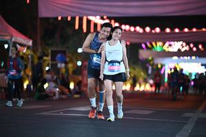 BIB: 440, 45637
                            <button type="button" onclick="openModal(21572888)" class="btn btn-primary btn-sm float-right btn-popup" data-toggle="modal" data-target=".modal-high-quality">
                        <i class="fas fa-shopping-cart"></i> Add to Cart
                    </button>
                                            <button type="button" onclick="isThisMe(21572888, true)" class="btn btn-success btn-sm float-right btn-popup btn-isme hidden" data-toggle="tooltip" data-placement="bottom" title="นี่คือรูปของคุณใช่ไหม คลิกที่นี่เพื่อเอาเข้าอัลบั้ม">
                        <i class="fas fa-plus"></i> Add to album
                    </button>
                    <button type="button" onclick="isThisMe(21572888, false)" class="btn btn-warning btn-sm float-right btn-popup btn-isnotme hidden">
                        <i class="fas fa-ban"></i> Remove from album
                    </button>