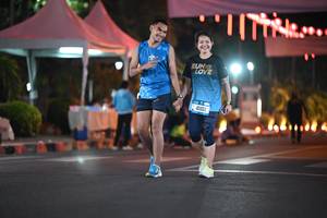 BIB: 41102, 117
                            <button type="button" onclick="openModal(21574538)" class="btn btn-primary btn-sm float-right btn-popup" data-toggle="modal" data-target=".modal-high-quality">
                        <i class="fas fa-shopping-cart"></i> Add to Cart
                    </button>
                                            <button type="button" onclick="isThisMe(21574538, true)" class="btn btn-success btn-sm float-right btn-popup btn-isme hidden" data-toggle="tooltip" data-placement="bottom" title="นี่คือรูปของคุณใช่ไหม คลิกที่นี่เพื่อเอาเข้าอัลบั้ม">
                        <i class="fas fa-plus"></i> Add to album
                    </button>
                    <button type="button" onclick="isThisMe(21574538, false)" class="btn btn-warning btn-sm float-right btn-popup btn-isnotme hidden">
                        <i class="fas fa-ban"></i> Remove from album
                    </button>