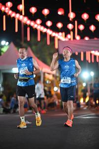 BIB: 4290, 41733
                            <button type="button" onclick="openModal(21568841)" class="btn btn-primary btn-sm float-right btn-popup" data-toggle="modal" data-target=".modal-high-quality">
                        <i class="fas fa-shopping-cart"></i> Add to Cart
                    </button>
                                            <button type="button" onclick="isThisMe(21568841, true)" class="btn btn-success btn-sm float-right btn-popup btn-isme hidden" data-toggle="tooltip" data-placement="bottom" title="นี่คือรูปของคุณใช่ไหม คลิกที่นี่เพื่อเอาเข้าอัลบั้ม">
                        <i class="fas fa-plus"></i> Add to album
                    </button>
                    <button type="button" onclick="isThisMe(21568841, false)" class="btn btn-warning btn-sm float-right btn-popup btn-isnotme hidden">
                        <i class="fas fa-ban"></i> Remove from album
                    </button>