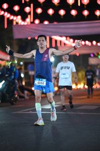 BIB: 42414, 200
                            <button type="button" onclick="openModal(21574684)" class="btn btn-primary btn-sm float-right btn-popup" data-toggle="modal" data-target=".modal-high-quality">
                        <i class="fas fa-shopping-cart"></i> Add to Cart
                    </button>
                                            <button type="button" onclick="isThisMe(21574684, true)" class="btn btn-success btn-sm float-right btn-popup btn-isme hidden" data-toggle="tooltip" data-placement="bottom" title="นี่คือรูปของคุณใช่ไหม คลิกที่นี่เพื่อเอาเข้าอัลบั้ม">
                        <i class="fas fa-plus"></i> Add to album
                    </button>
                    <button type="button" onclick="isThisMe(21574684, false)" class="btn btn-warning btn-sm float-right btn-popup btn-isnotme hidden">
                        <i class="fas fa-ban"></i> Remove from album
                    </button>
