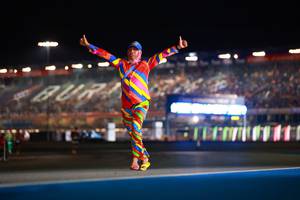 BIB: 820
                            <button type="button" onclick="openModal(20909790)" class="btn btn-primary btn-sm float-right btn-popup" data-toggle="modal" data-target=".modal-high-quality">
                        <i class="fas fa-shopping-cart"></i> Add to Cart
                    </button>
                                            <button type="button" onclick="isThisMe(20909790, true)" class="btn btn-success btn-sm float-right btn-popup btn-isme hidden" data-toggle="tooltip" data-placement="bottom" title="นี่คือรูปของคุณใช่ไหม คลิกที่นี่เพื่อเอาเข้าอัลบั้ม">
                        <i class="fas fa-plus"></i> Add to album
                    </button>
                    <button type="button" onclick="isThisMe(20909790, false)" class="btn btn-warning btn-sm float-right btn-popup btn-isnotme hidden">
                        <i class="fas fa-ban"></i> Remove from album
                    </button>