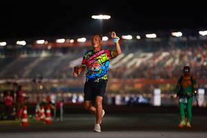 BIB: 
                            <button type="button" onclick="openModal(20910050)" class="btn btn-primary btn-sm float-right btn-popup" data-toggle="modal" data-target=".modal-high-quality">
                        <i class="fas fa-shopping-cart"></i> Add to Cart
                    </button>
                                            <button type="button" onclick="isThisMe(20910050, true)" class="btn btn-success btn-sm float-right btn-popup btn-isme hidden" data-toggle="tooltip" data-placement="bottom" title="นี่คือรูปของคุณใช่ไหม คลิกที่นี่เพื่อเอาเข้าอัลบั้ม">
                        <i class="fas fa-plus"></i> Add to album
                    </button>
                    <button type="button" onclick="isThisMe(20910050, false)" class="btn btn-warning btn-sm float-right btn-popup btn-isnotme hidden">
                        <i class="fas fa-ban"></i> Remove from album
                    </button>