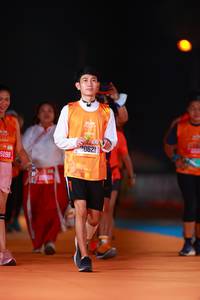 BIB: 1290, 8615
                            <button type="button" onclick="openModal(20351828)" class="btn btn-primary btn-sm float-right btn-popup" data-toggle="modal" data-target=".modal-high-quality">
                        <i class="fas fa-shopping-cart"></i> Add to Cart
                    </button>
                                            <button type="button" onclick="isThisMe(20351828, true)" class="btn btn-success btn-sm float-right btn-popup btn-isme hidden" data-toggle="tooltip" data-placement="bottom" title="นี่คือรูปของคุณใช่ไหม คลิกที่นี่เพื่อเอาเข้าอัลบั้ม">
                        <i class="fas fa-plus"></i> Add to album
                    </button>
                    <button type="button" onclick="isThisMe(20351828, false)" class="btn btn-warning btn-sm float-right btn-popup btn-isnotme hidden">
                        <i class="fas fa-ban"></i> Remove from album
                    </button>