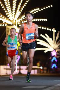 BIB: 40257, 83413
                            <button type="button" onclick="openModal(20827063)" class="btn btn-primary btn-sm float-right btn-popup" data-toggle="modal" data-target=".modal-high-quality">
                        <i class="fas fa-shopping-cart"></i> Add to Cart
                    </button>
                                            <button type="button" onclick="isThisMe(20827063, true)" class="btn btn-success btn-sm float-right btn-popup btn-isme hidden" data-toggle="tooltip" data-placement="bottom" title="นี่คือรูปของคุณใช่ไหม คลิกที่นี่เพื่อเอาเข้าอัลบั้ม">
                        <i class="fas fa-plus"></i> Add to album
                    </button>
                    <button type="button" onclick="isThisMe(20827063, false)" class="btn btn-warning btn-sm float-right btn-popup btn-isnotme hidden">
                        <i class="fas fa-ban"></i> Remove from album
                    </button>